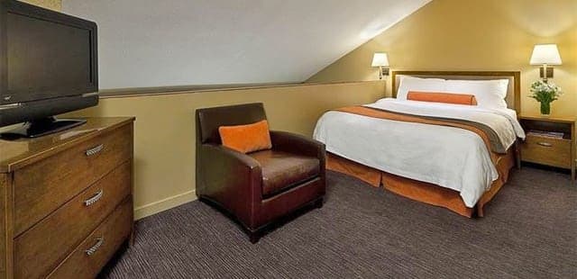 Whistler Village Inn & Suites