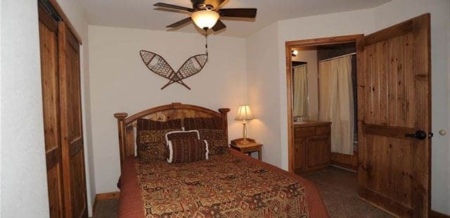 Tyra Riverbend Lodge