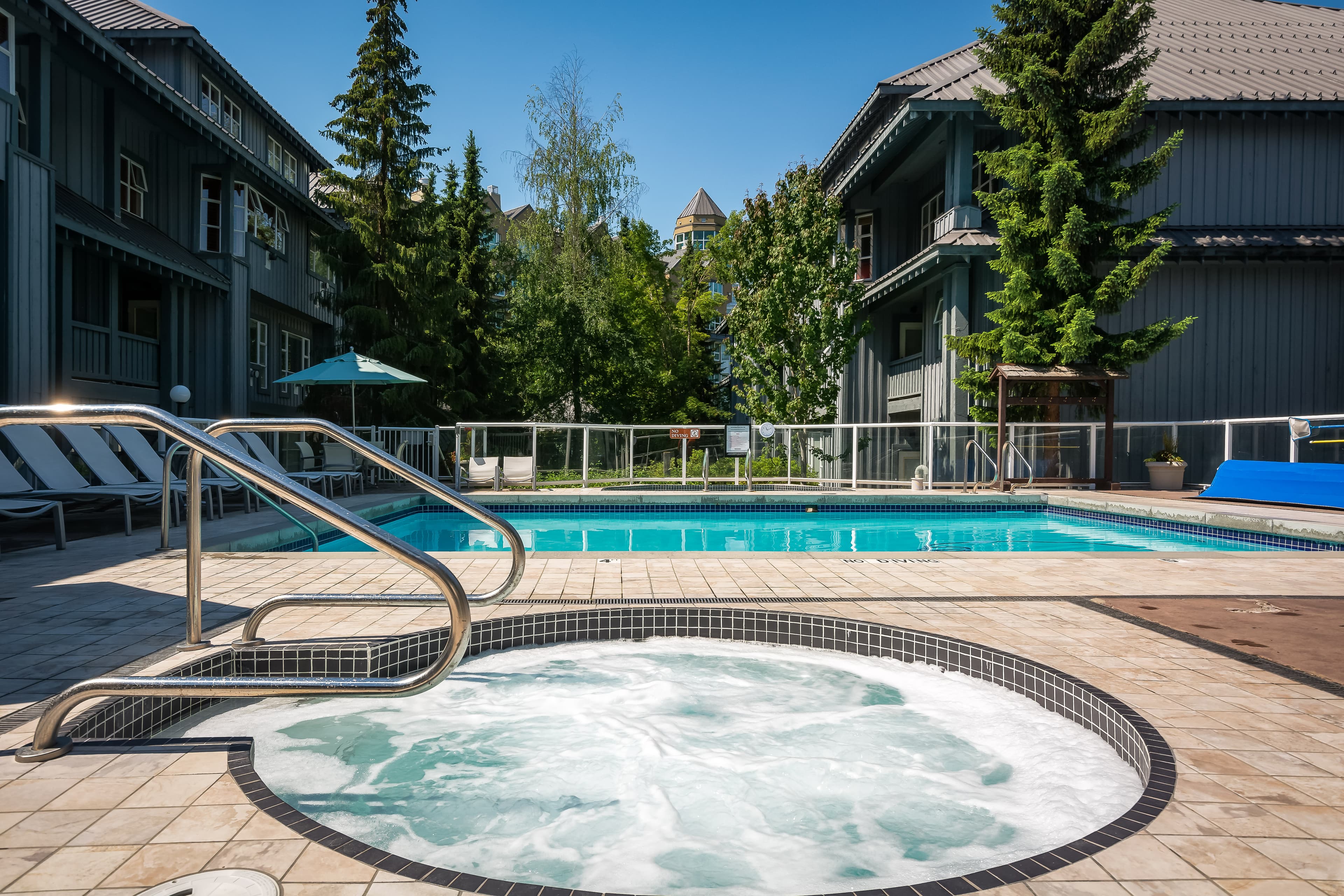 Glacier Lodge