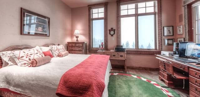 White Grass Lodge