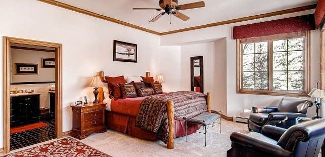 Royal Elk Villas