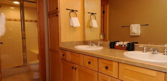 Snowcrest Lodge