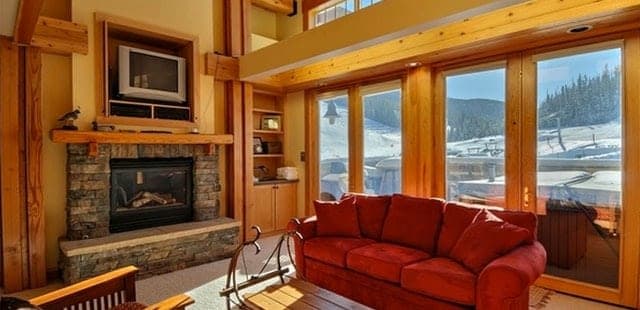 Snowcrest Lodge