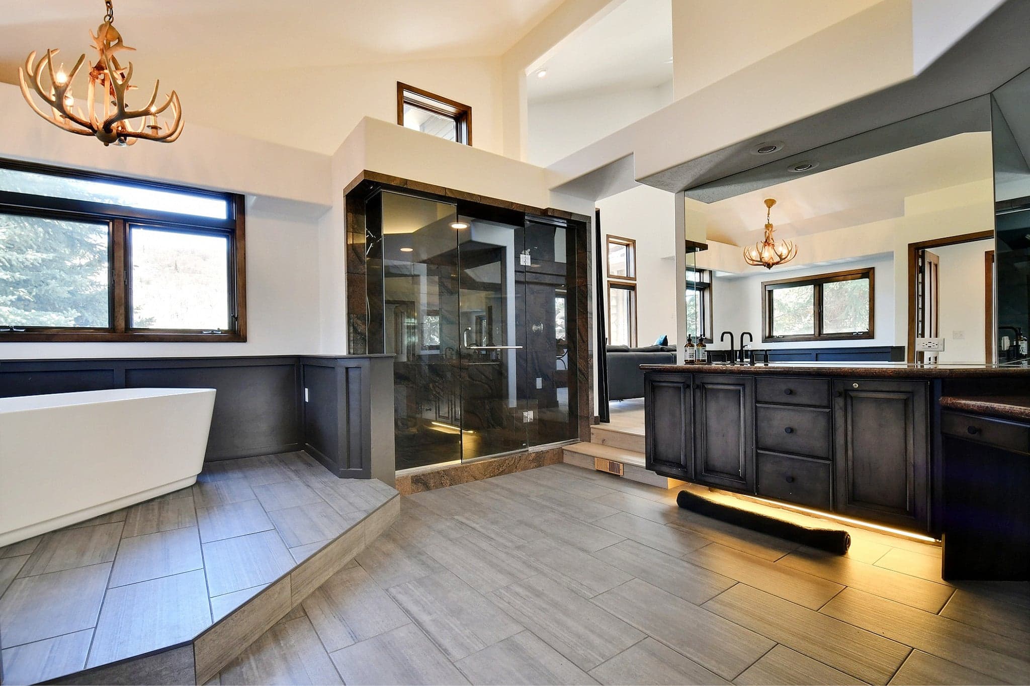 Primary En Suite Bath with Walk In Closet.