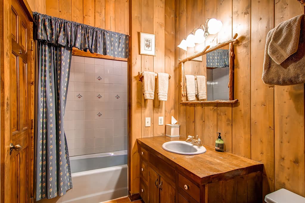 Bathroom - Bear Lodge - Breckenridge Vacation Rental