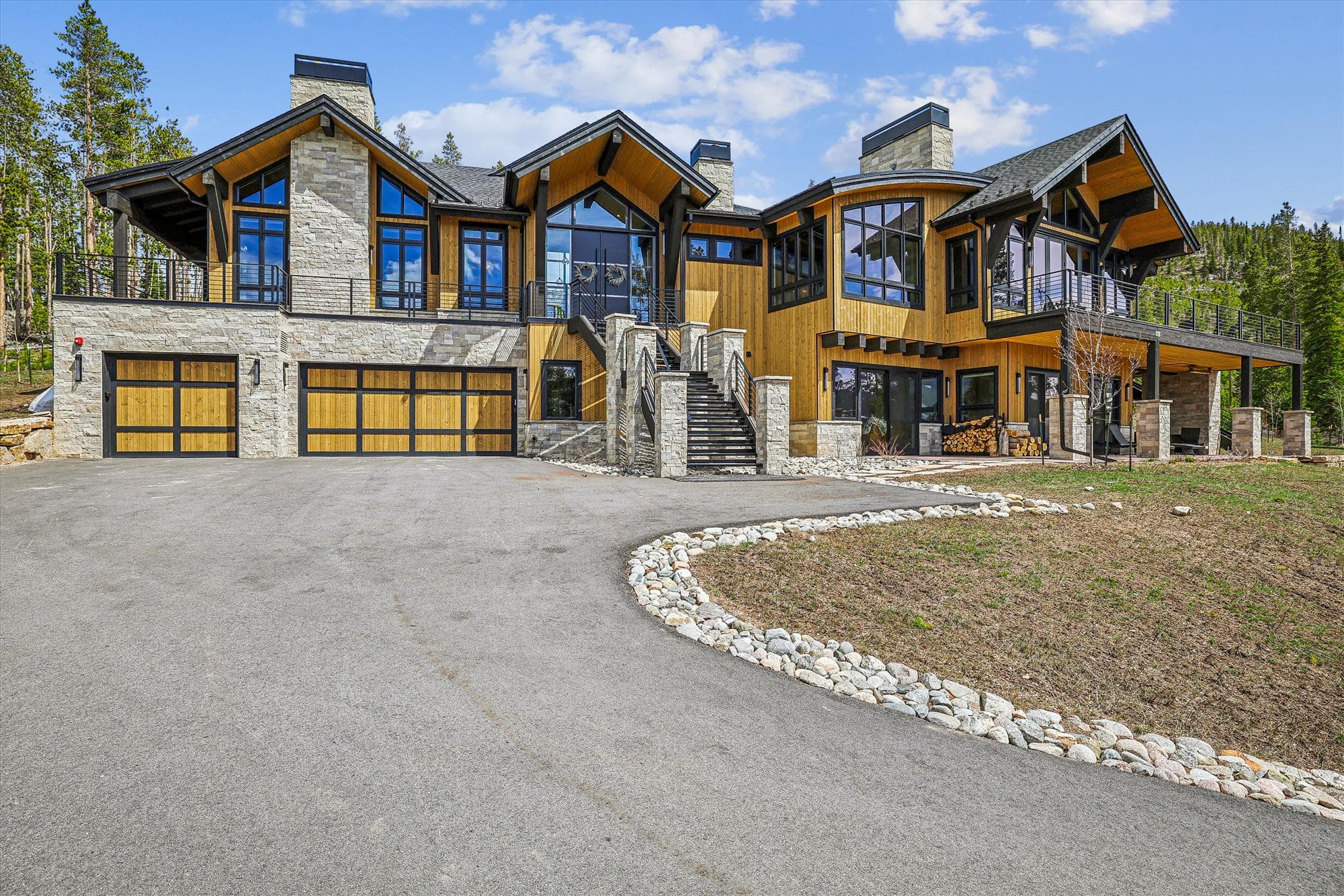 Exterior, The Crowne Summit, Breckenridge Vacation Rental