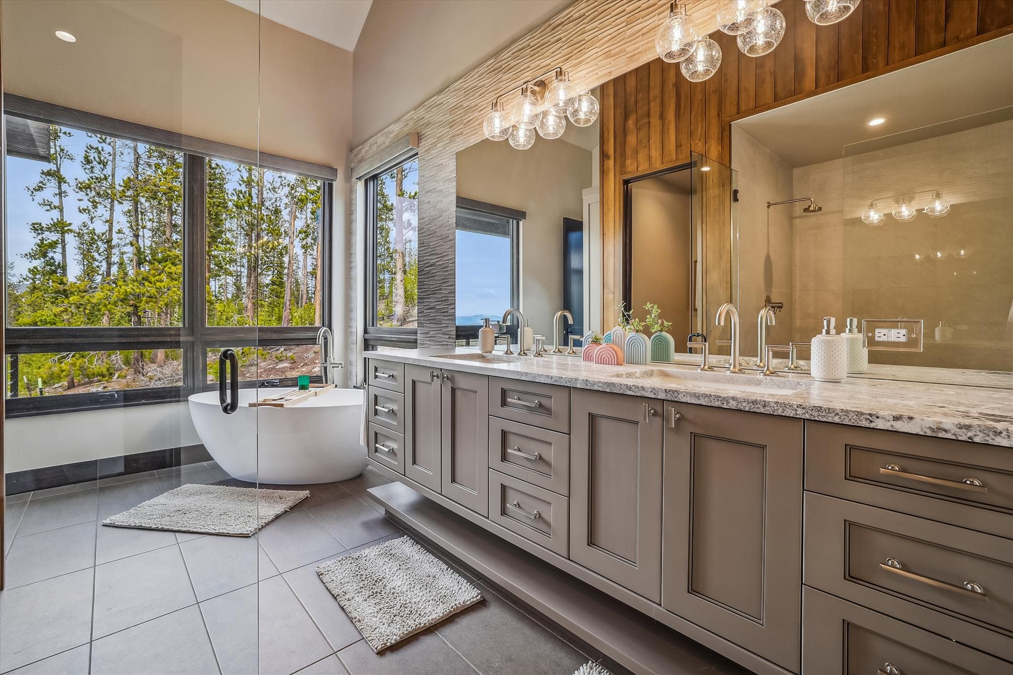 Bathroom, The Crowne Summit, Breckenridge Vacation Rental