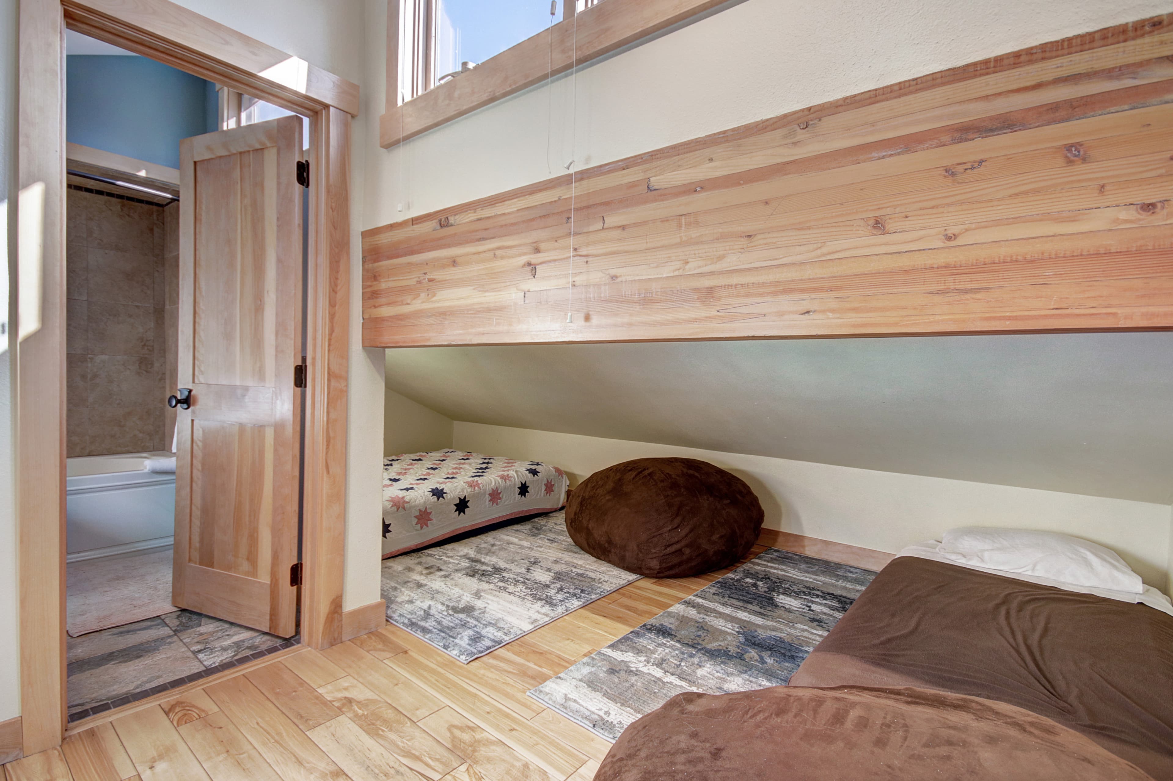 Upper level loft - 4 O'Clock Lodge D26 Breckenridge Vacation Rental
