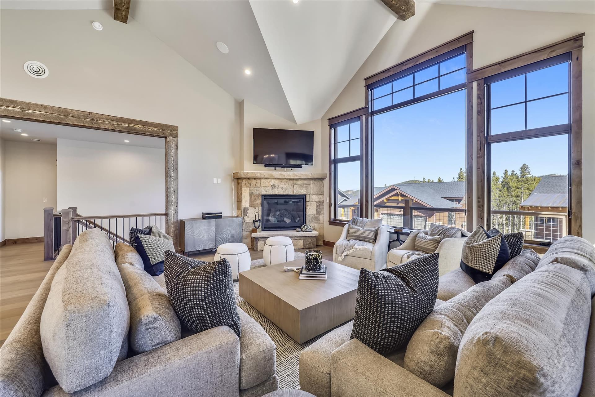 Living Area - Cocoa Cabin Breckenridge Vacation Rental