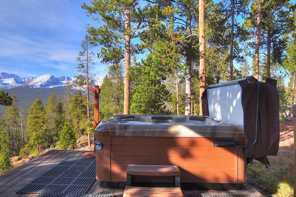 Hot Tub - Dunkin Hill Lodge - Breckenridge Vacation Rental