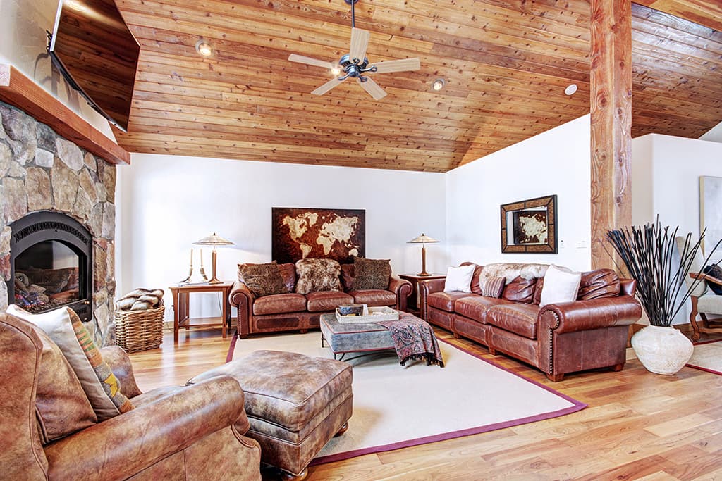 Living Area - Pine Needle Lodge - Breckenridge Vacation Rental