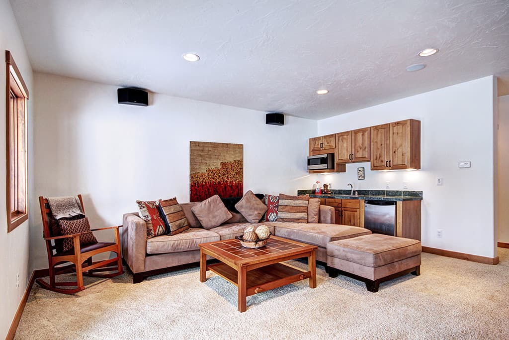 Living Area - Pine Needle Lodge - Breckenridge Vacation Rental