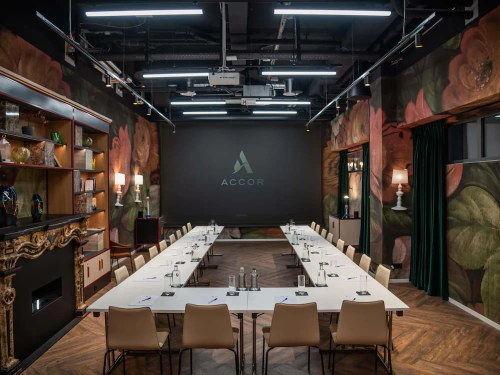 Meeting facility