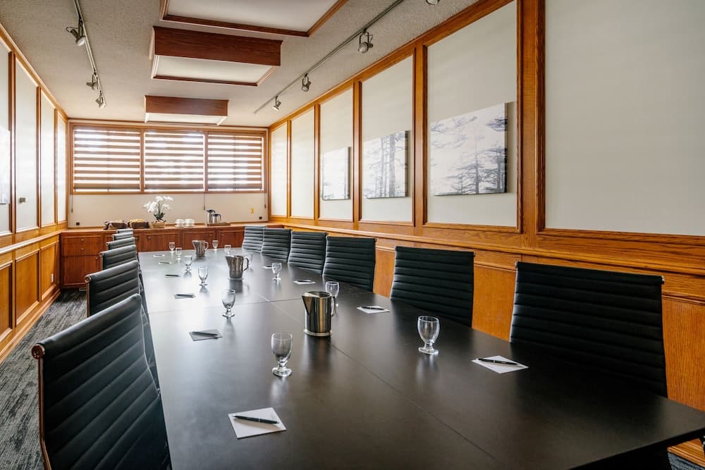 Meeting facility
