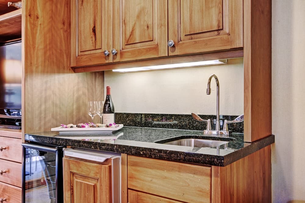 Private kitchenette