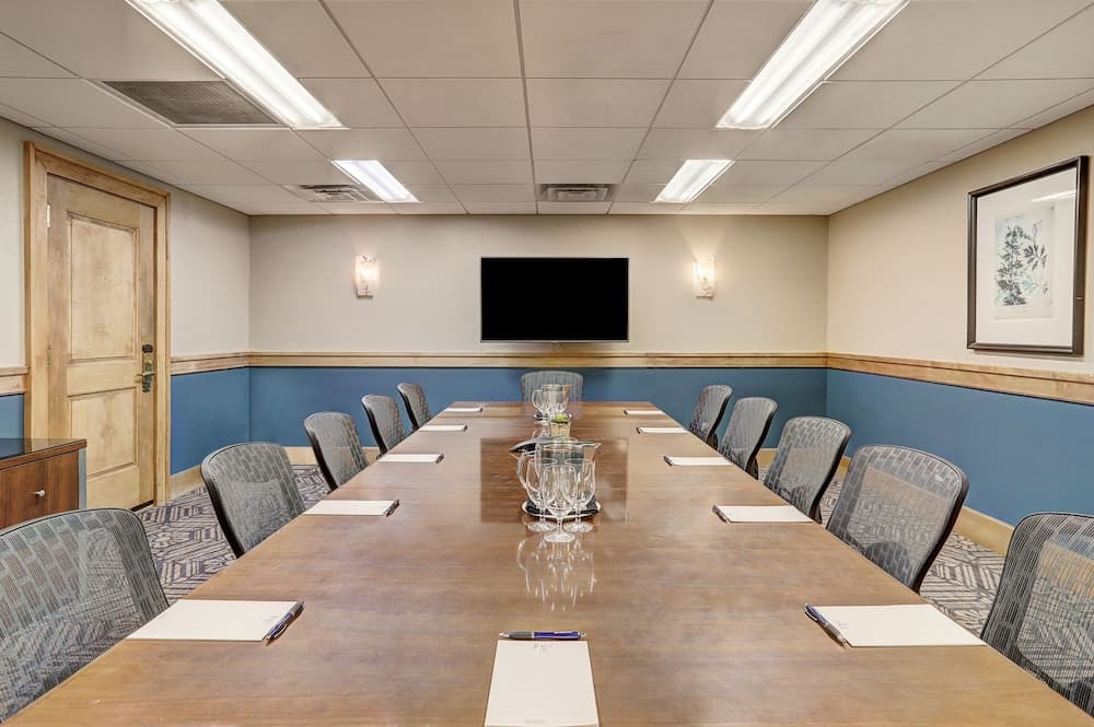 Meeting facility