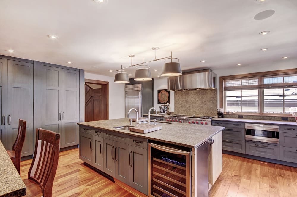 Private kitchen