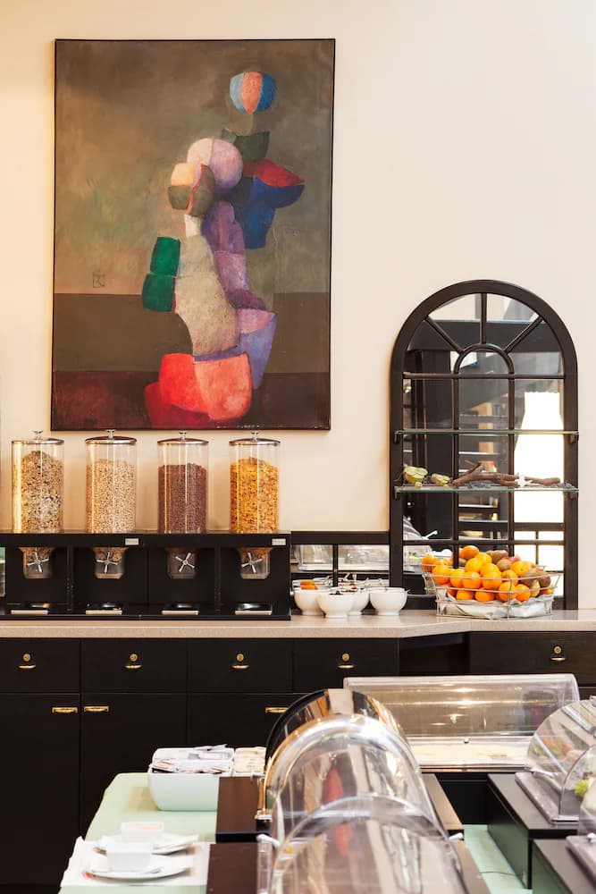 Breakfast area