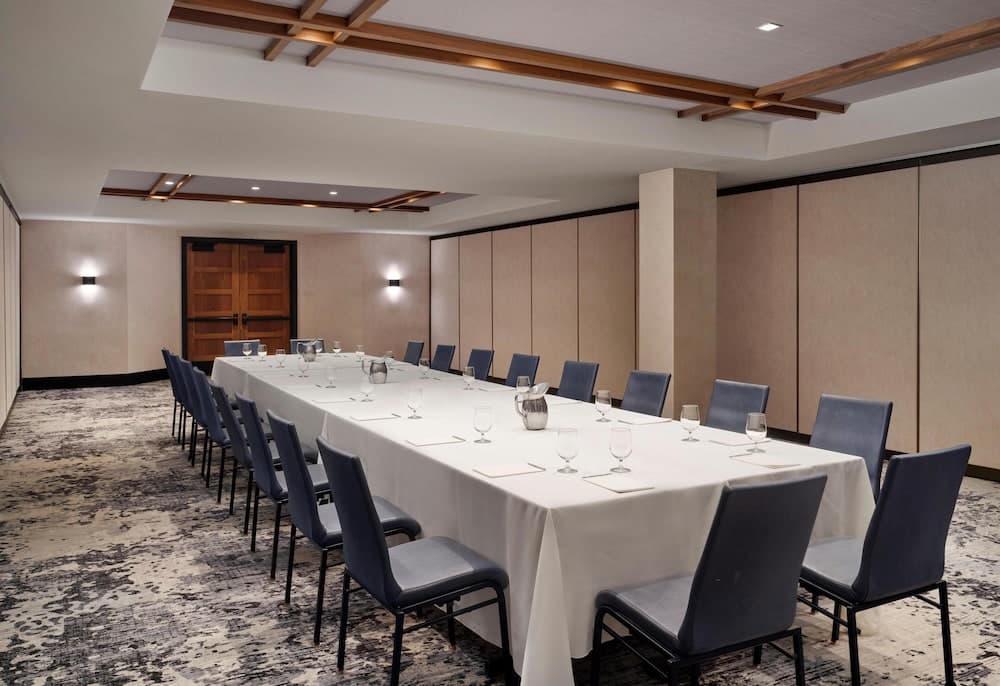 Meeting facility