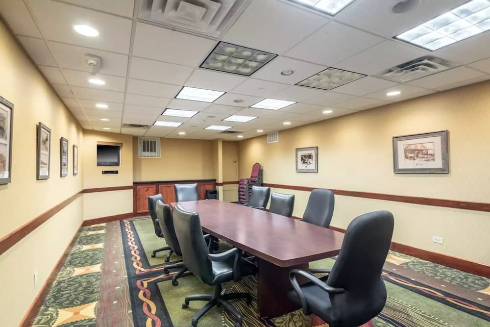 Meeting facility