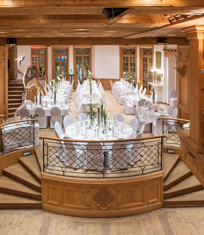 Banquet hall