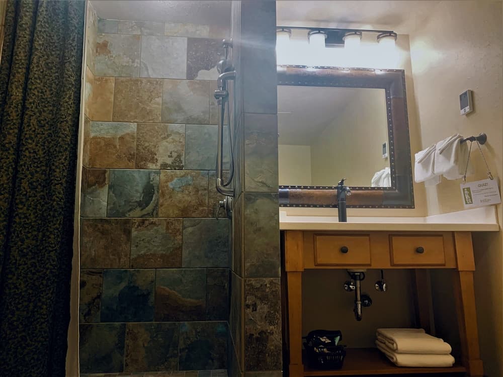 Bathroom sink
