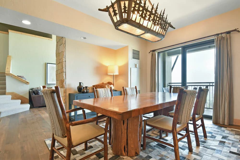 In-room dining