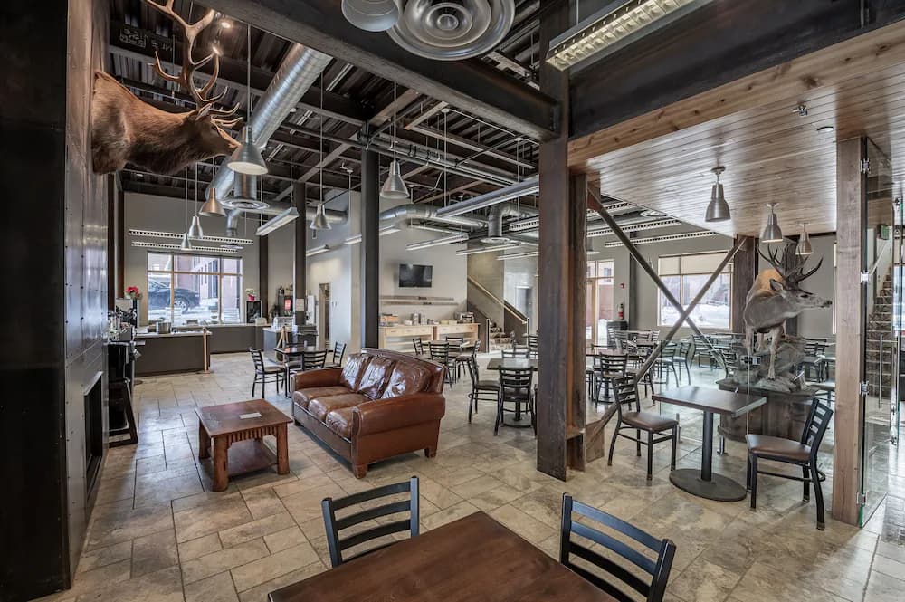 Breakfast area