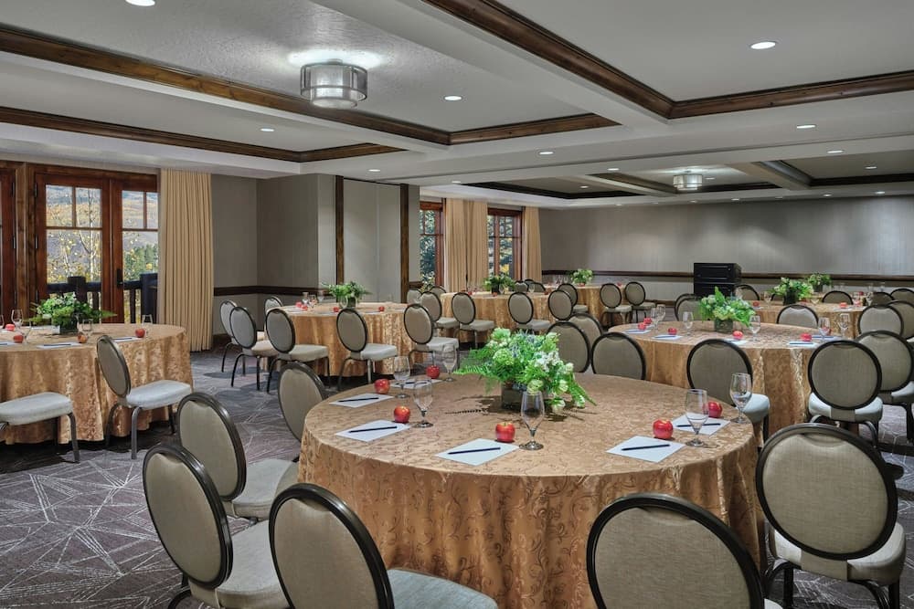 Meeting facility