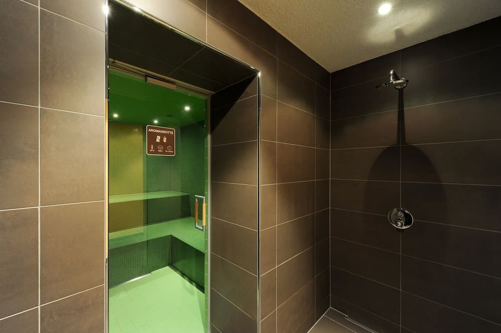 Steam room