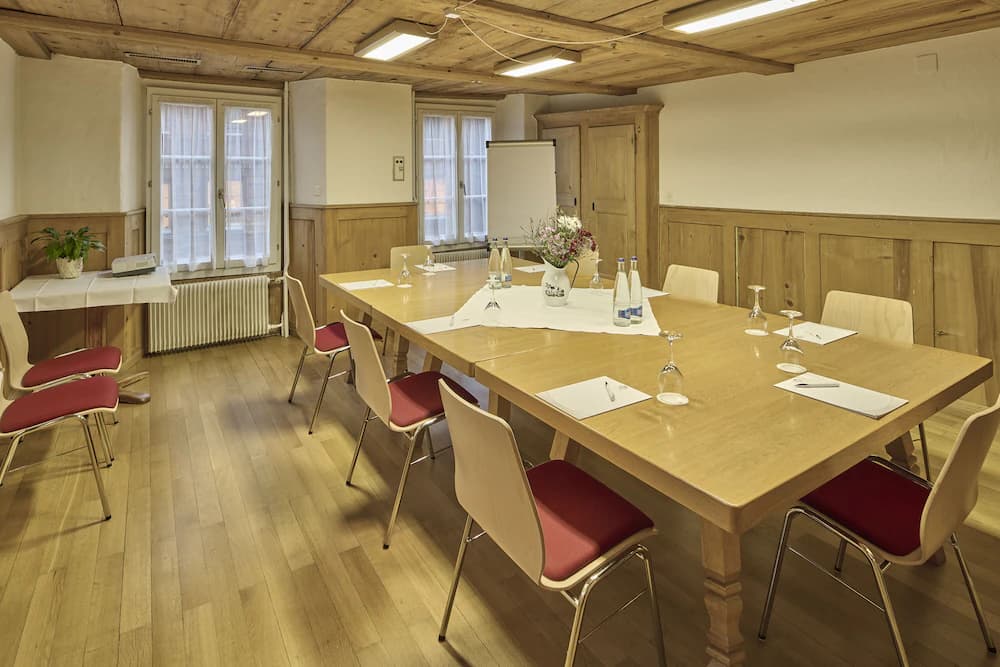 Meeting facility