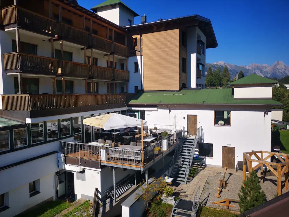 Sundeck