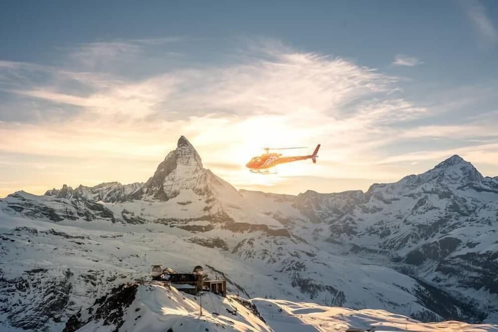 Helicopter/plane tours