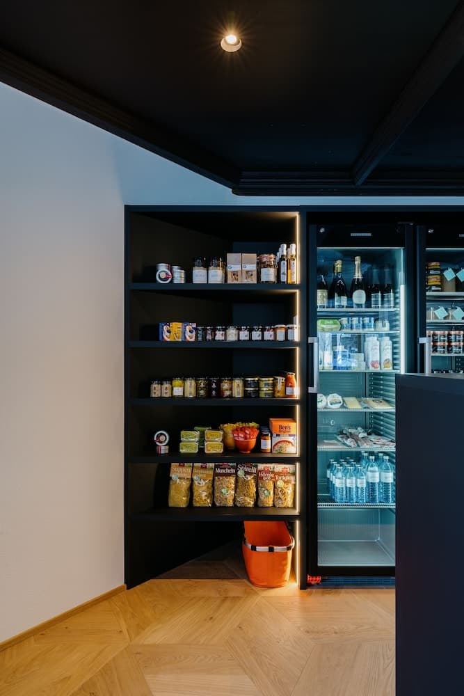 Snack bar