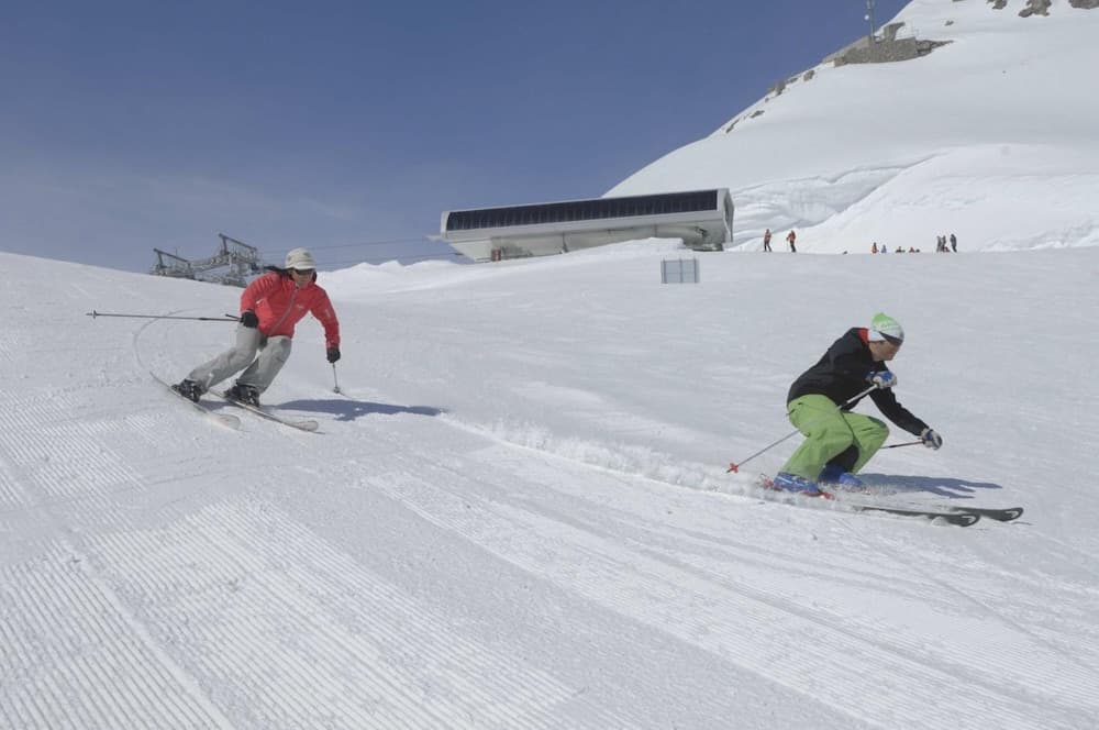 Snow and ski sports