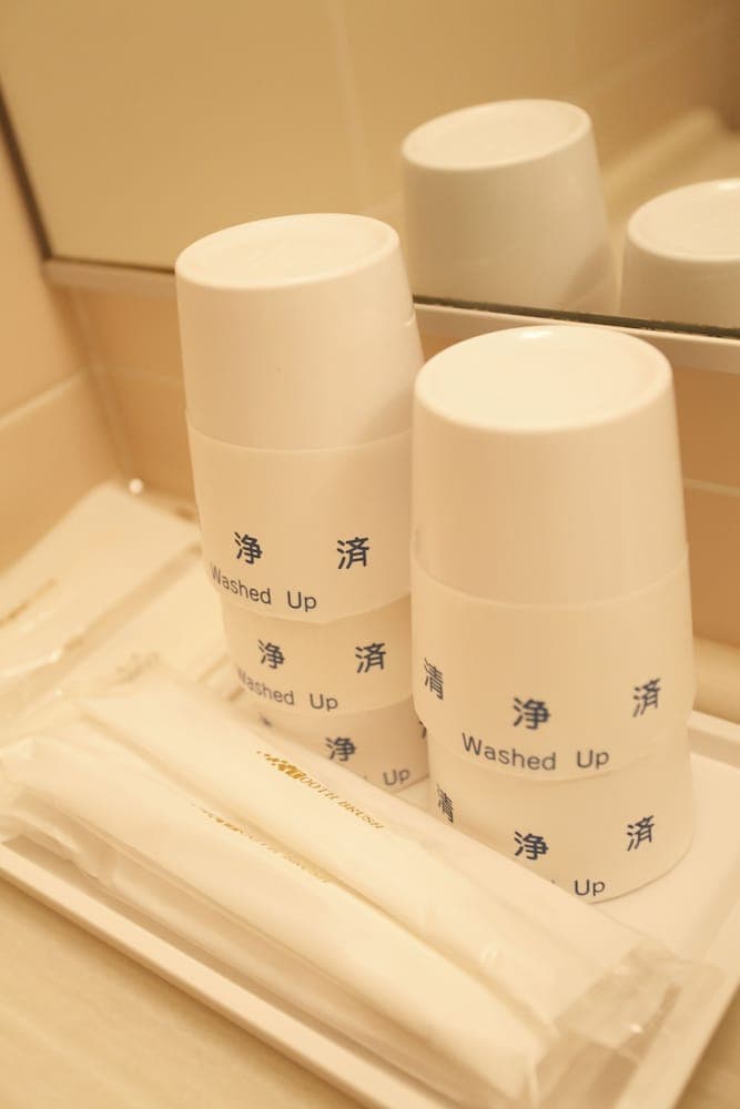 Bathroom amenities