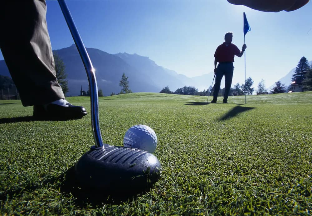 Mini-golf