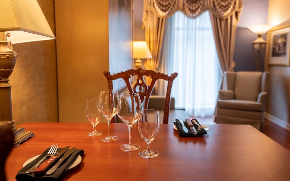 Room service - dining