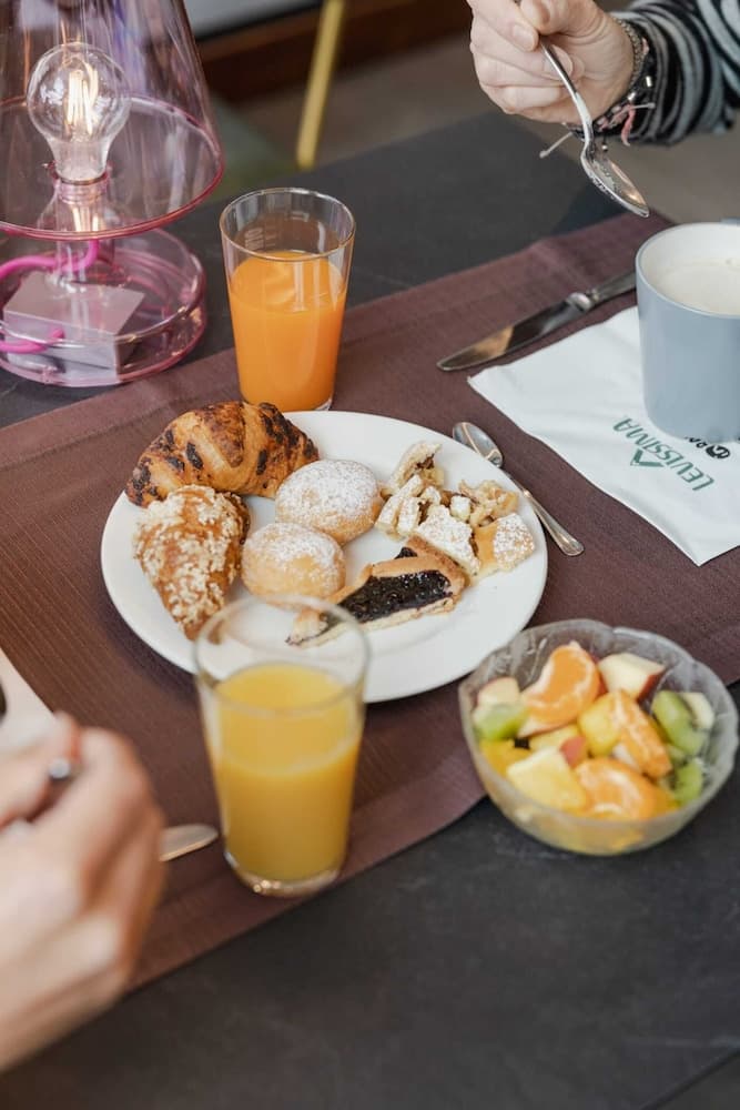 Breakfast meal