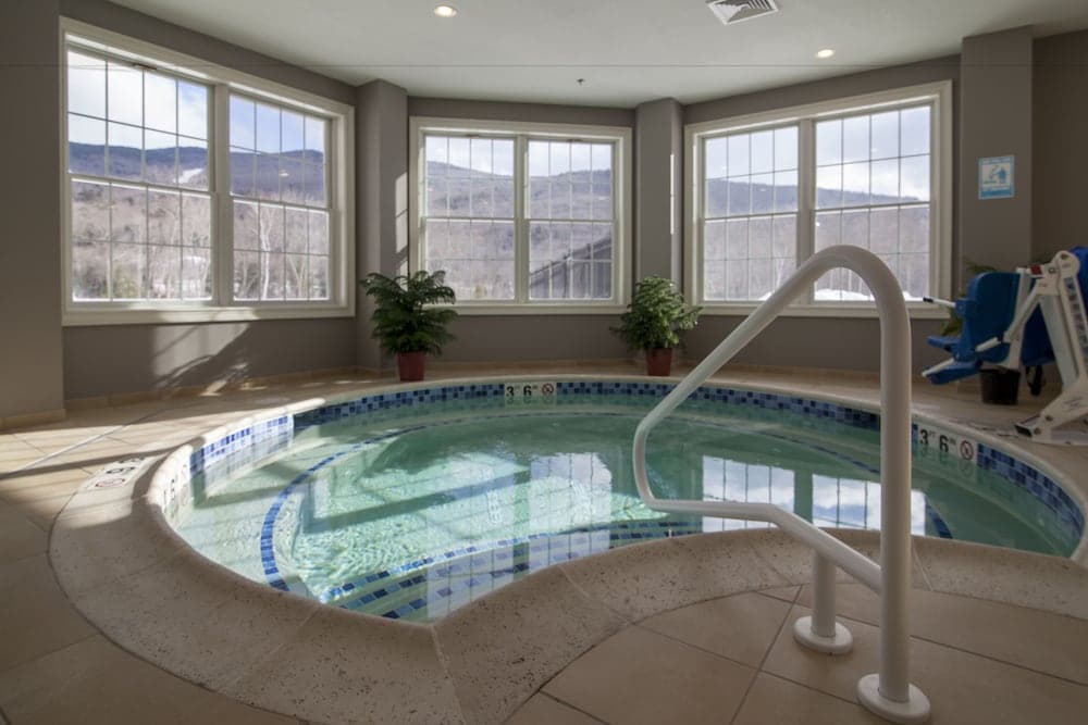 Indoor spa tub