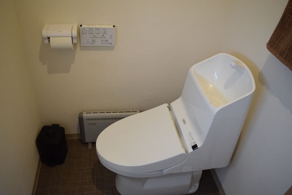 Bathroom amenities