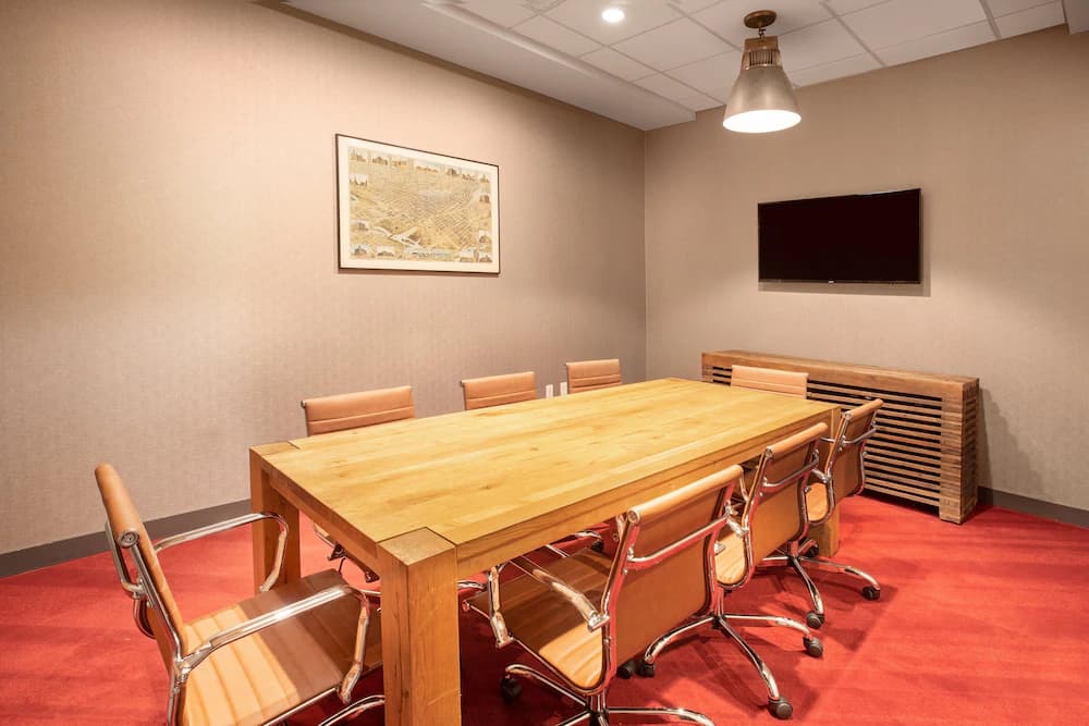 Meeting facility
