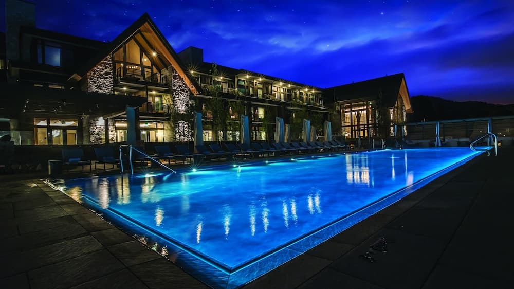 Infinity pool