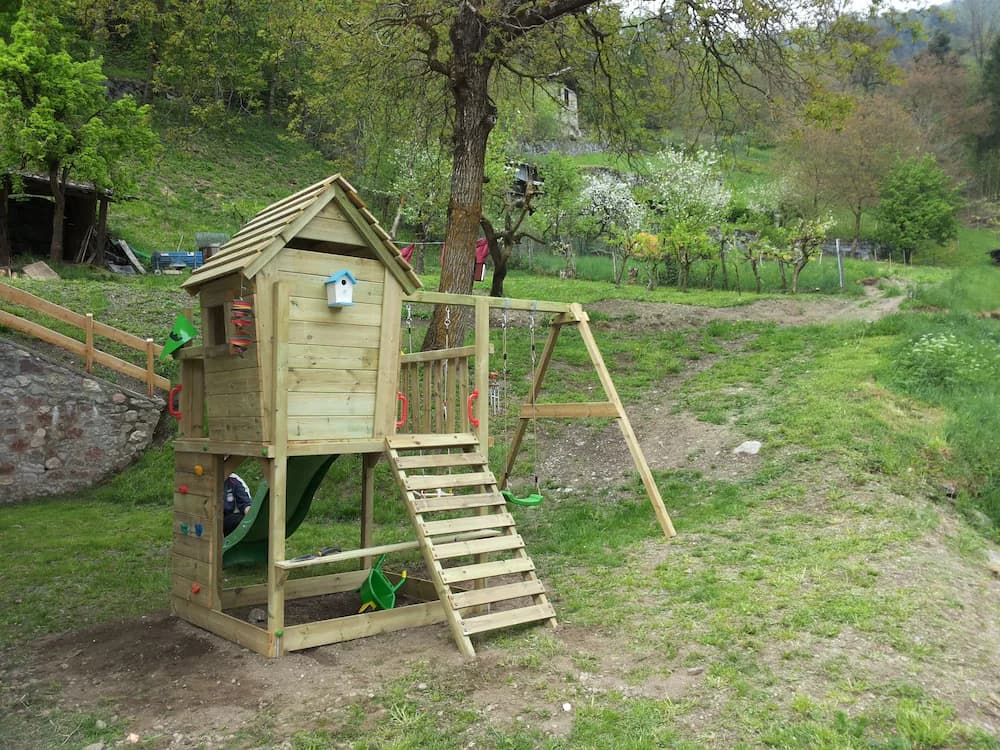 Children's play area - outdoor