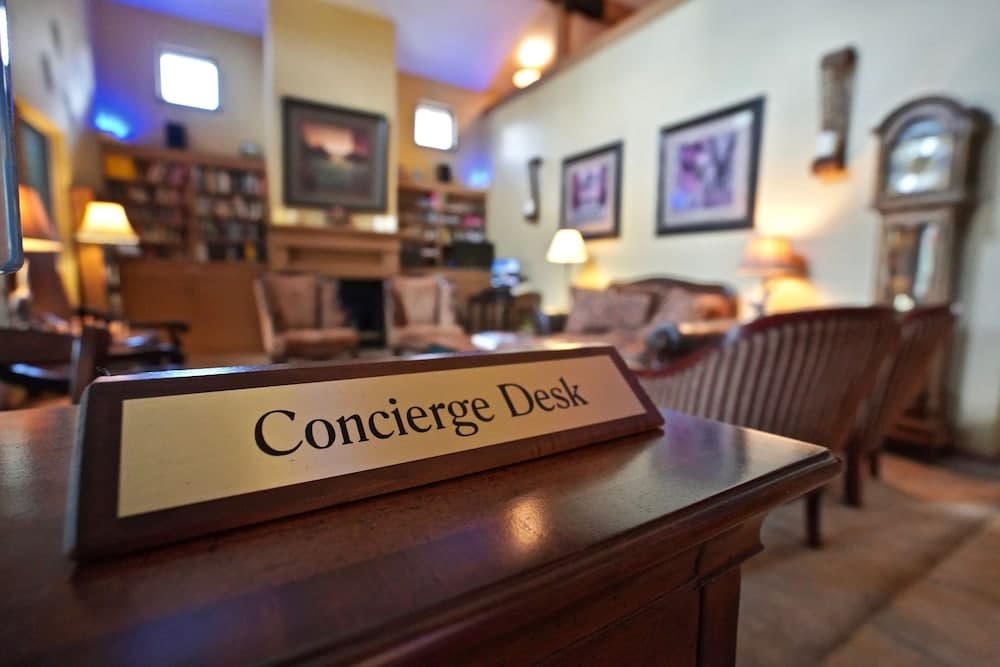Concierge desk