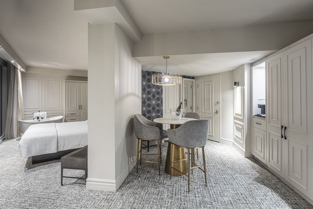 Private kitchenette