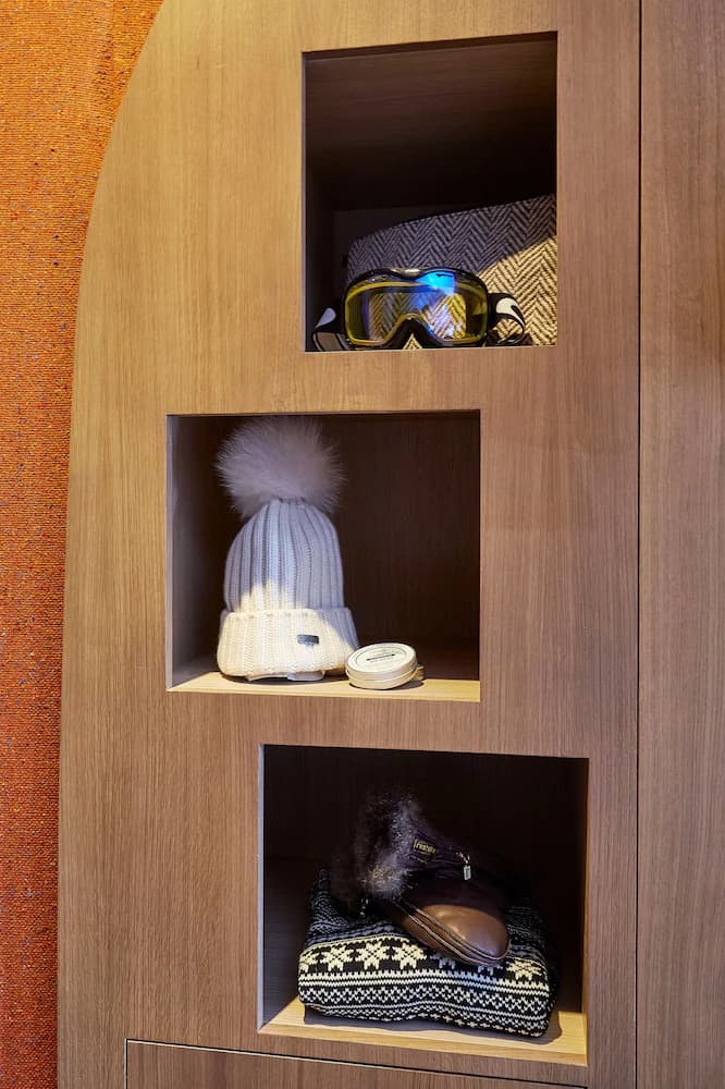 Room amenity