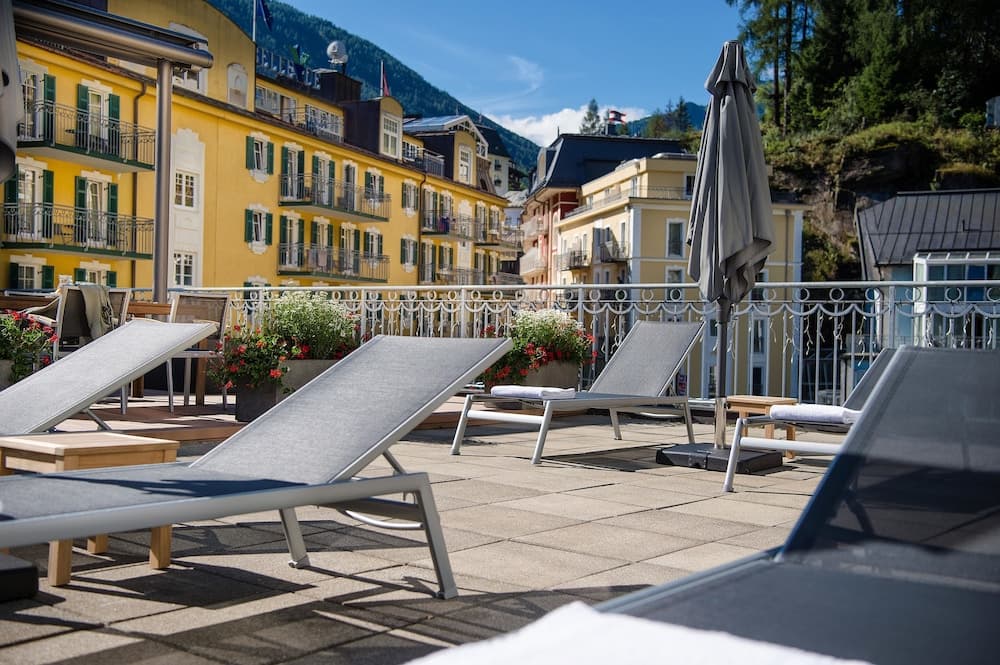 Sundeck