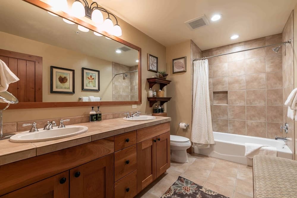 Bathroom shower