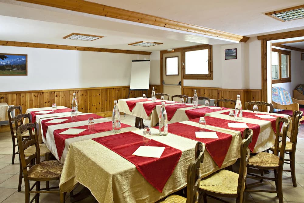 Meeting facility